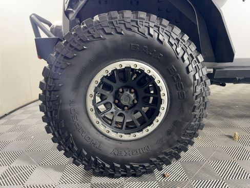 Used 2020 Jeep Gladiator Sport w/ Quick Order Package 24S image 12