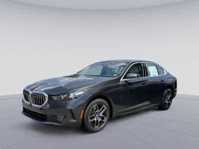 New 2026 BMW 530i xDrive w/ Premium Package