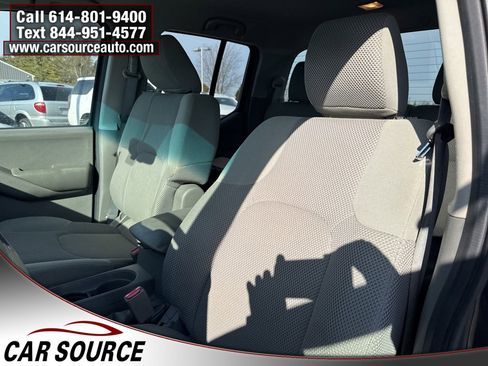 Used 2011 Nissan Frontier SV w/ SV Premium Utility Pkg image 19