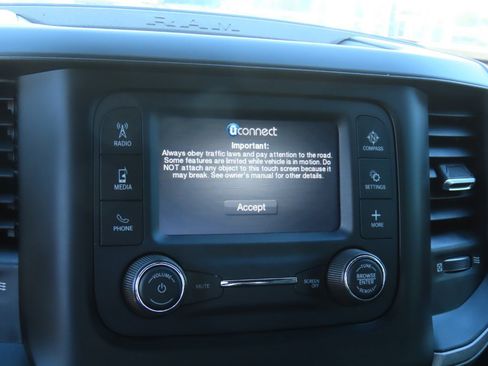 Used 2023 RAM 2500 Tradesman w/ Chrome Appearance Group image 25