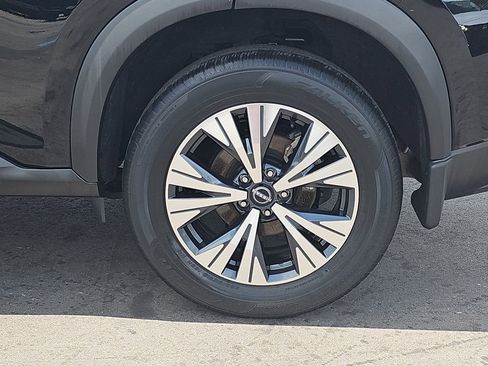 Used 2023 Nissan Rogue SV FWD image 35