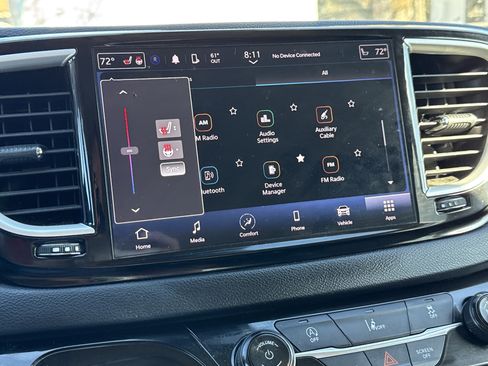 Used 2022 Chrysler Pacifica Touring-L image 19