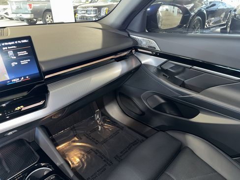 Certified 2024 BMW 530i 530i w/ Executive Package image 30