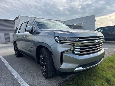 Used 2023 Chevrolet Tahoe High Country AWD/4WD image 3