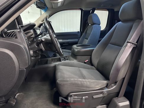 Used 2008 Chevrolet Silverado 2500 LT w/ Suspension Package, Off-Road AWD/4WD image 24