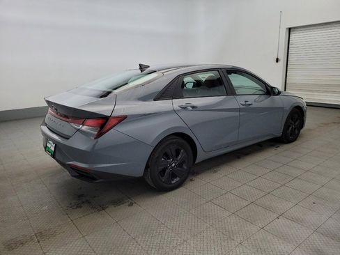 Used 2023 Hyundai Elantra SEL image 10