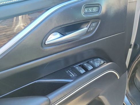 Used 2022 Cadillac Escalade ESV Sport Platinum w/ Heavy-Duty Trailer Package image 29