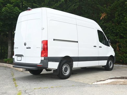 Used 2024 Mercedes-Benz Sprinter 2500 image 7