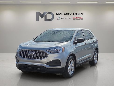 Used 2024 Ford Edge SE AWD/4WD image 3