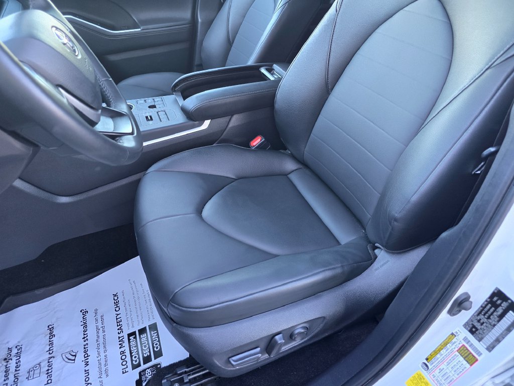 Certified 2025 Toyota Highlander XLE AWD/4WD image 15