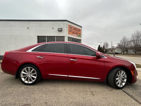 Used 2013 Cadillac XTS Premium image 3