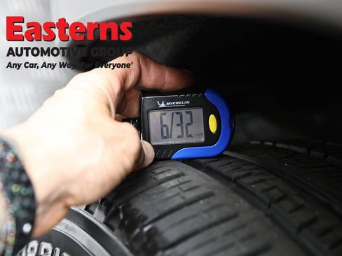 Used 2023 Jeep Grand Cherokee Limited w/ Black Appearance Package AWD/4WD image 29