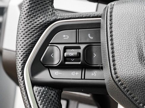 Certified 2025 Toyota Tacoma TRD Sport w/ TRD Sport Upgrade Package image 34