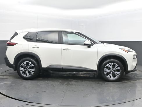 Certified 2023 Nissan Rogue SV image 8