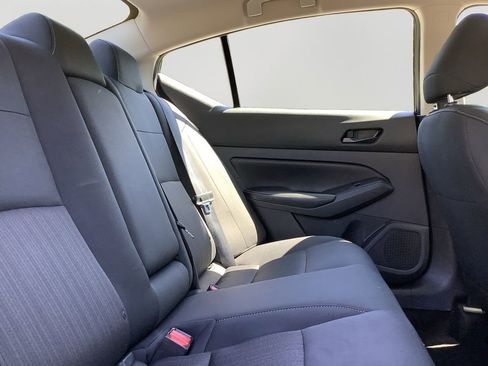 Used 2024 Nissan Altima 2.5 SV FWD image 13