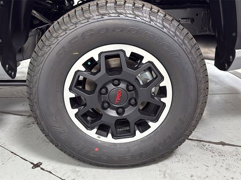 New 2025 Toyota Tacoma TRD Off-Road image 23