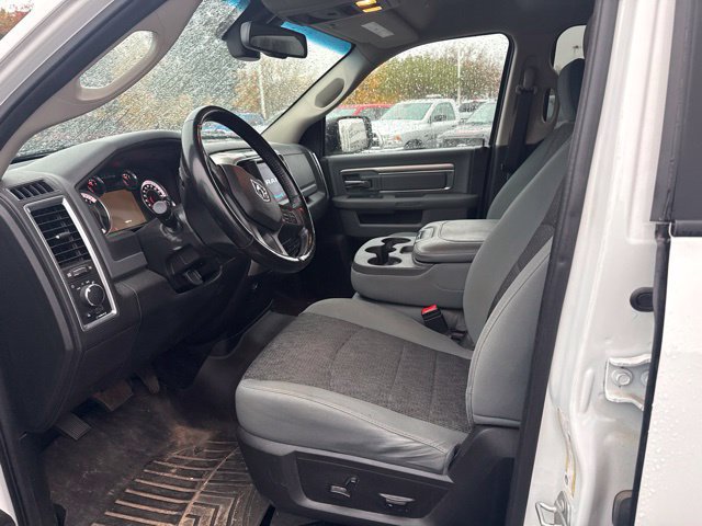 Used 2020 RAM 1500 Classic SLT w/ Luxury Group AWD/4WD image 8