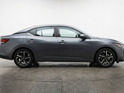 Used 2025 Nissan Sentra SV FWD image 11