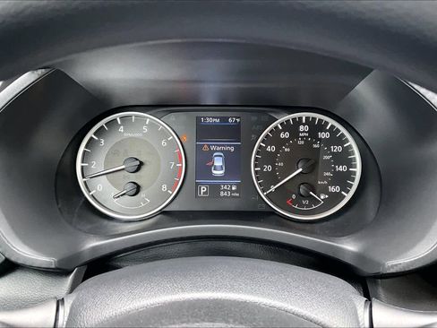 Certified 2025 Nissan Sentra S image 23