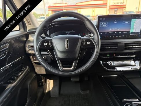 Certified 2023 Lincoln Corsair AWD w/ Equipment Group 101A image 18