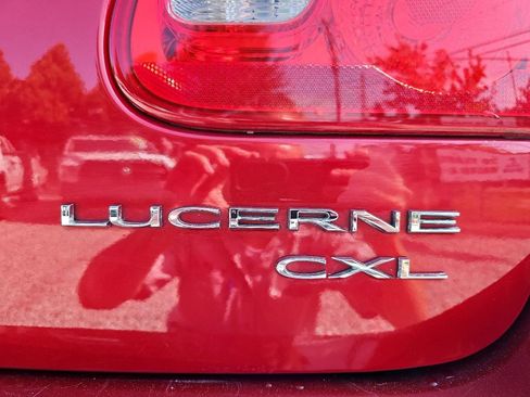 Used 2011 Buick Lucerne CXL w/ Driver Confidence Package FWD image 53