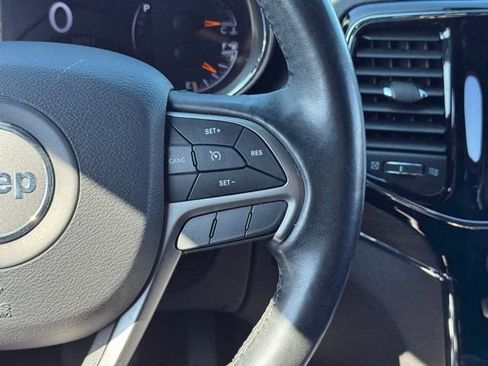 Used 2020 Jeep Grand Cherokee Limited image 25