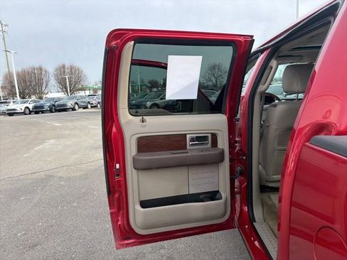 Used 2010 Ford F150 Lariat image 28