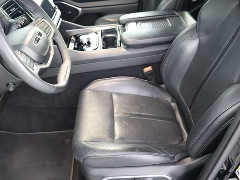 Used 2023 Jeep Wagoneer L Series II AWD/4WD image 20