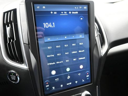 Used 2024 Ford Edge Titanium AWD/4WD image 19