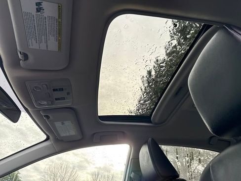 Used 2016 Toyota Corolla LE image 27