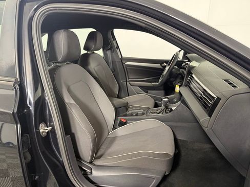 Used 2025 Volkswagen Jetta Sport FWD image 29