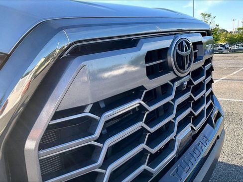 Used 2025 Toyota Tundra Platinum AWD/4WD image 29