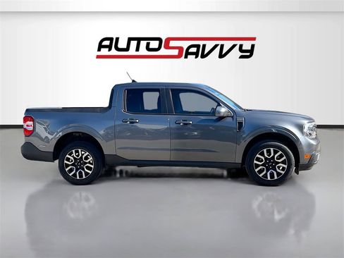 Used 2022 Ford Maverick Lariat image 8