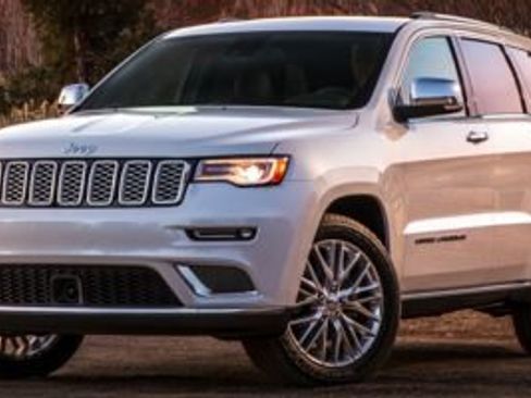 Used 2018 Jeep Grand Cherokee Altitude AWD/4WD image 1