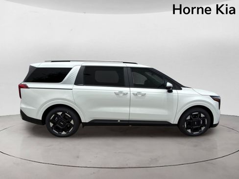 New 2026 Kia Carnival EX FWD image 3