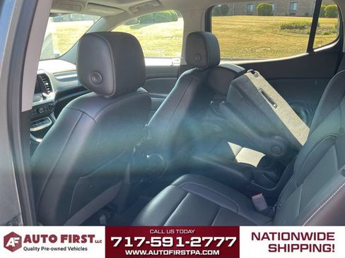 Used 2020 GMC Acadia SLT w/ LPO, Floor Liner Package AWD/4WD image 9