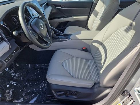 Used 2024 Toyota Camry SE image 23