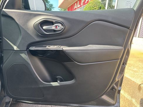 Used 2023 Jeep Cherokee Altitude Lux image 63