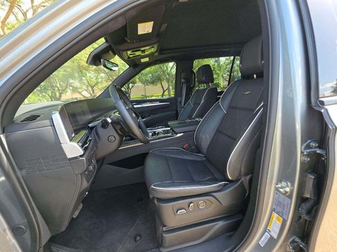Used 2026 Cadillac Escalade Sport w/ Touring Package AWD/4WD image 7