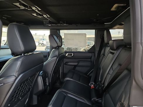 New 2026 Ford Bronco Badlands AWD/4WD image 19