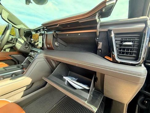 Used 2024 GMC Sierra 2500 Denali Ultimate image 35