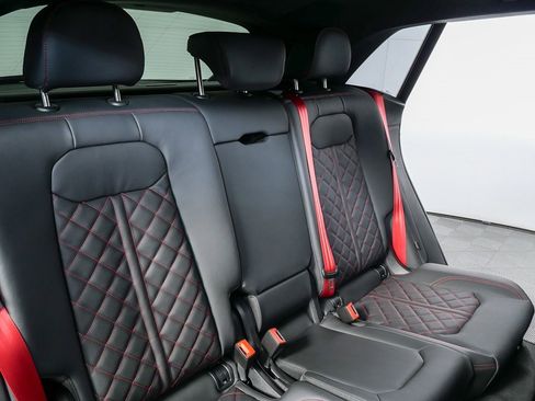 New 2026 Audi SQ8 Prestige image 21