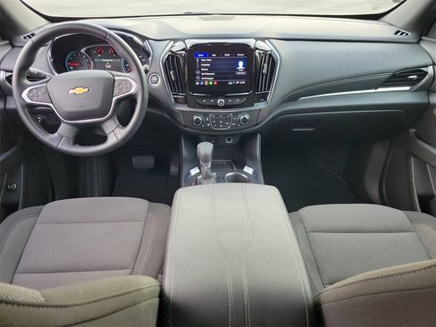 Used 2023 Chevrolet Traverse LT image 13