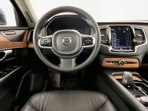 Used 2024 Volvo XC90 B6 Plus image 8