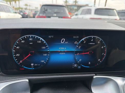 Used 2023 Mercedes-Benz GLB 250 image 8