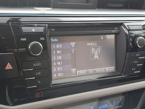 Used 2016 Toyota Corolla LE image 16