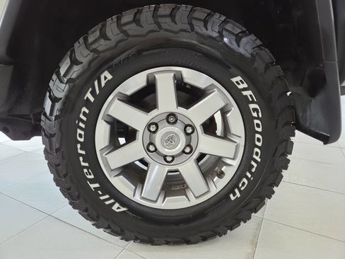 Used 2014 Toyota FJ Cruiser 4WD w/ Upgrade Package image 11