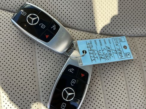 Used 2019 Mercedes-Benz S 560 Sedan image 38