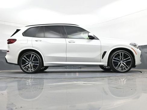 Used 2021 BMW X5 xDrive40i w/ M Sport Package AWD/4WD image 22