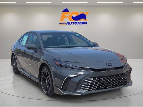 New 2026 Toyota Camry SE image 6